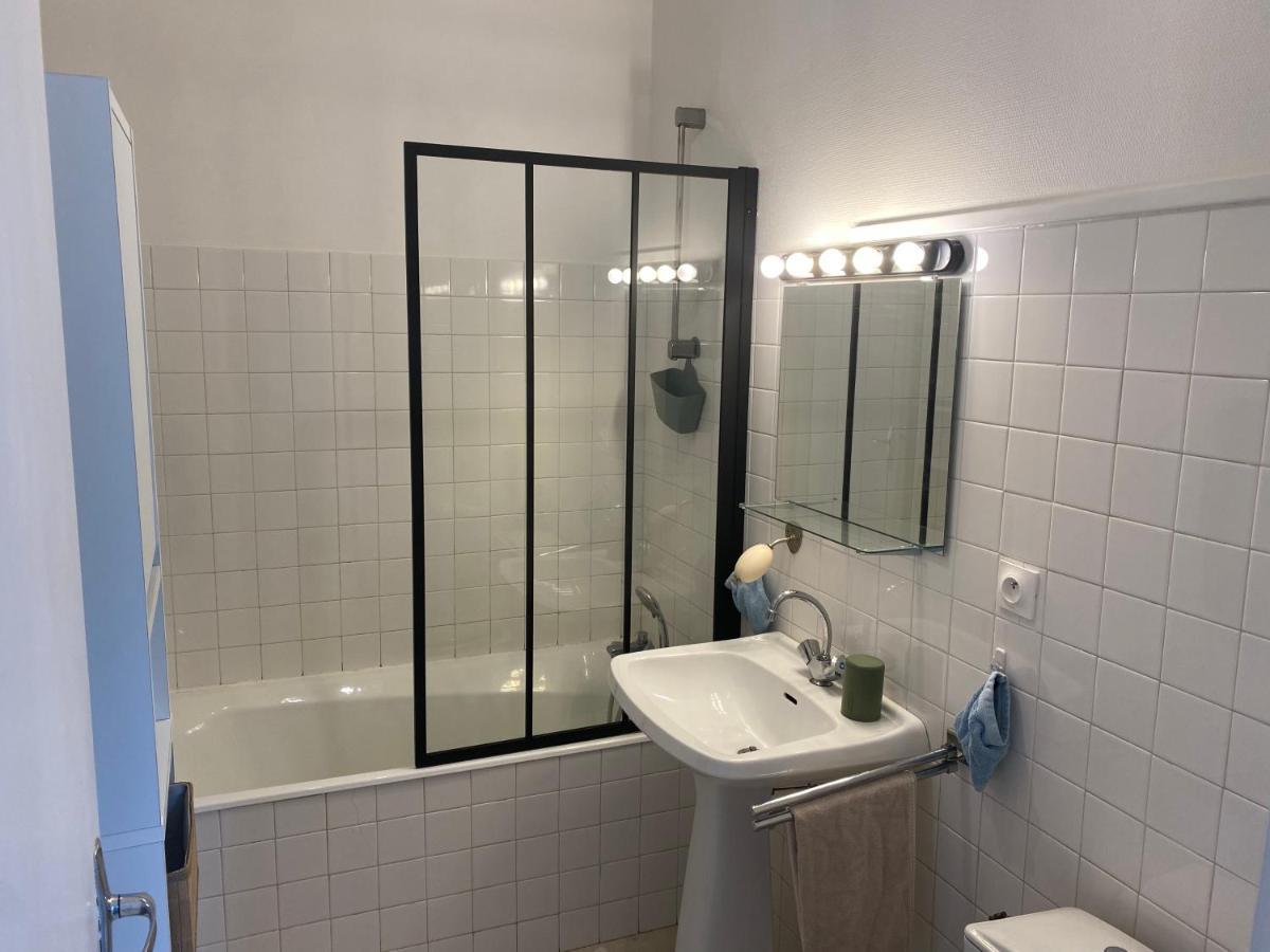 Agreable Petit Gite Avec Piscine Et Jardinet Salies-de-Béarn Eksteriør bilde
