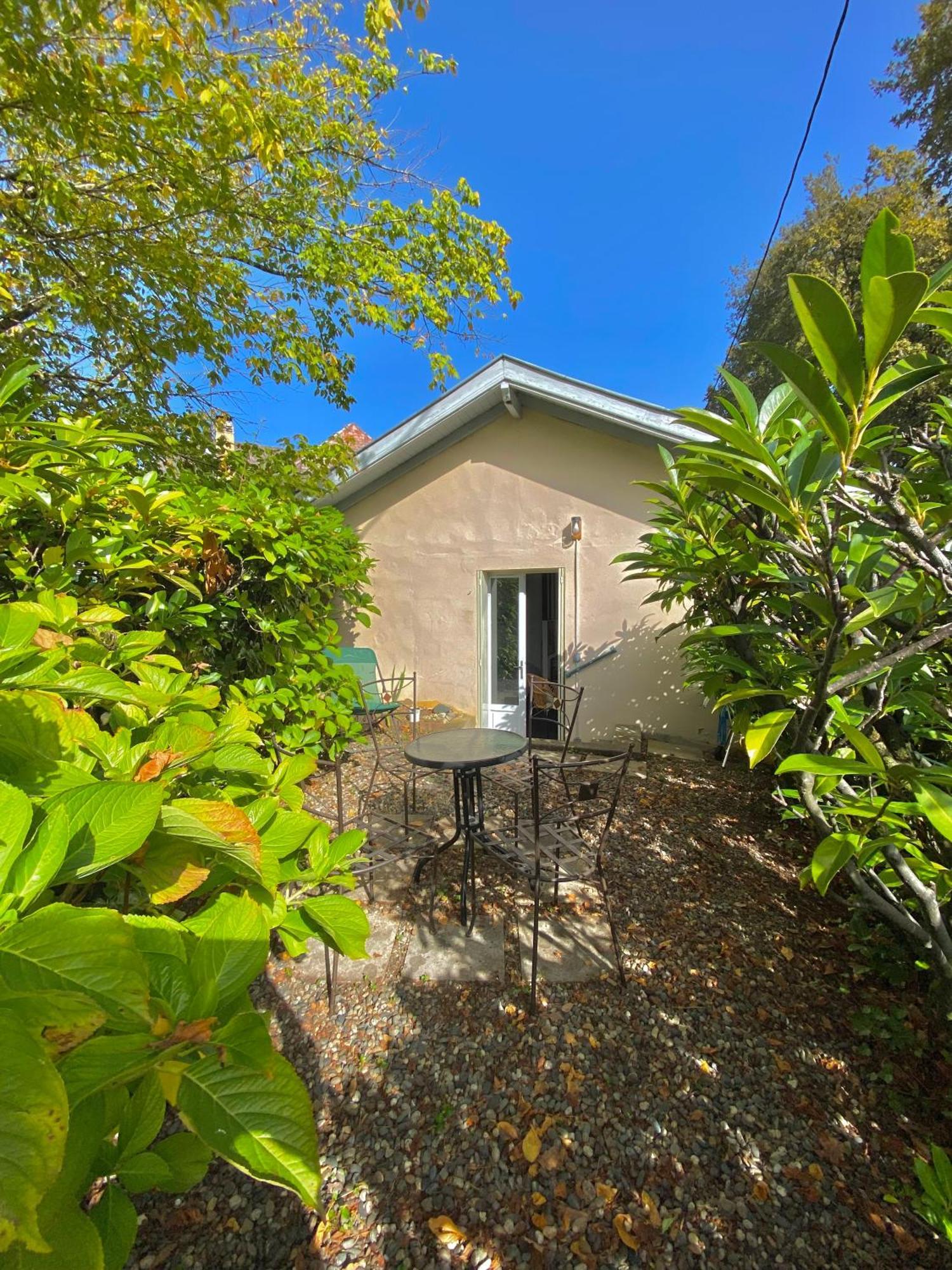 Agreable Petit Gite Avec Piscine Et Jardinet Salies-de-Béarn Eksteriør bilde