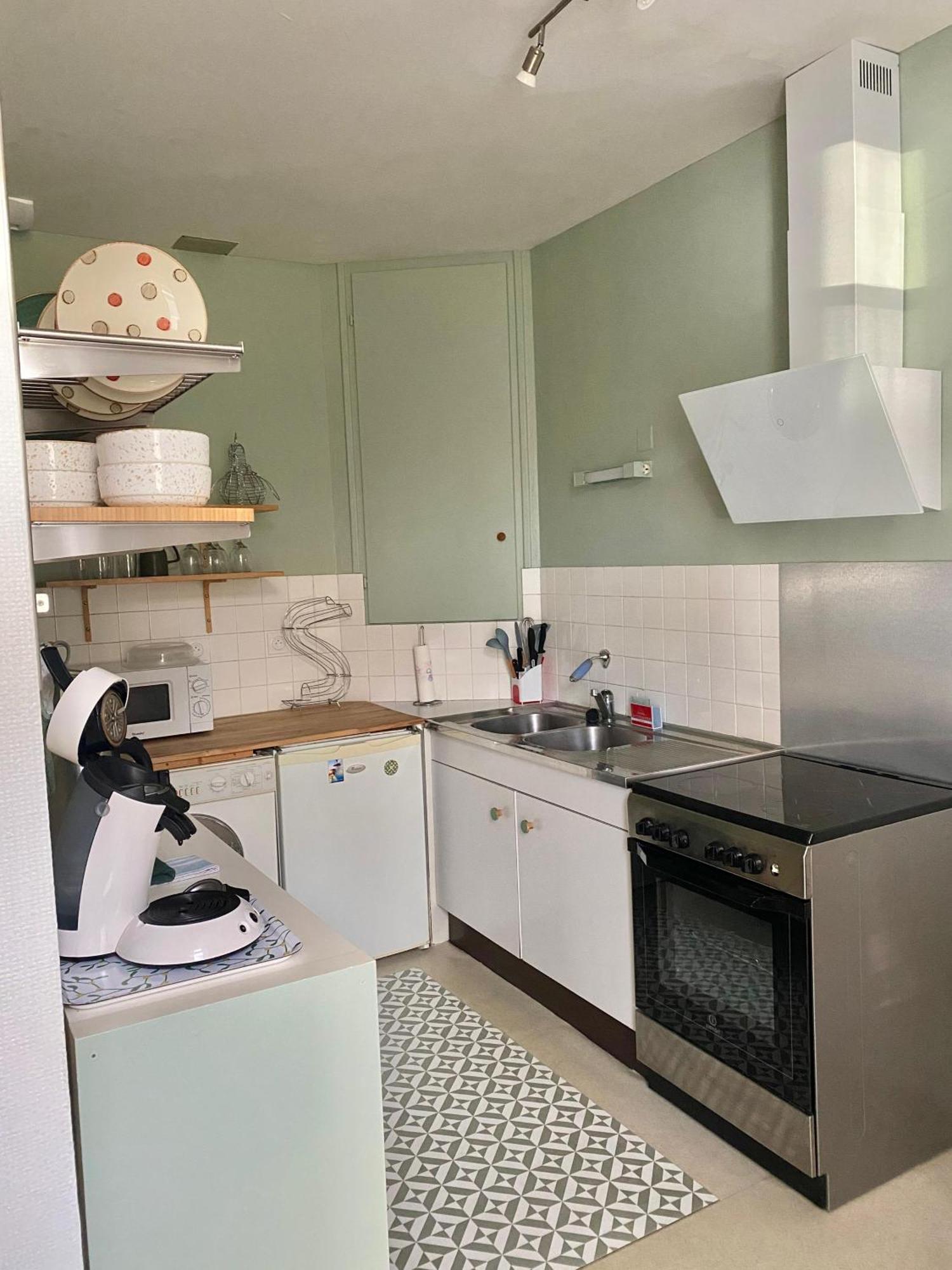 Agreable Petit Gite Avec Piscine Et Jardinet Salies-de-Béarn Eksteriør bilde